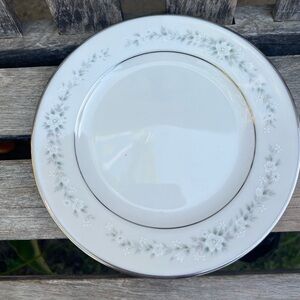 Noritake Ivory China 7548 Heather Bread & Butter or Dessert Plate 6 1/4"